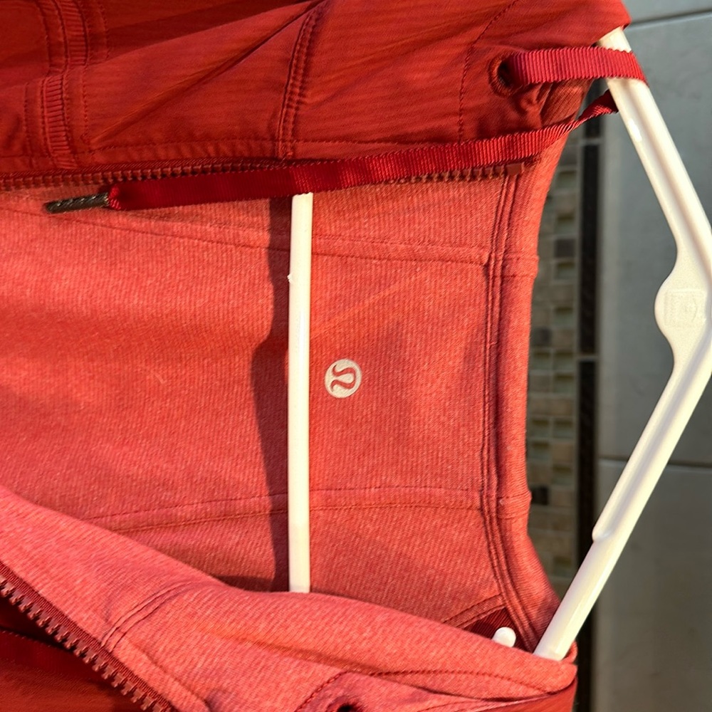 Reversible Lululemon Rust Colored Windbreaker/Jac… - image 1